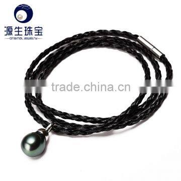 single black tahitian baroque pearl with leather bracelets