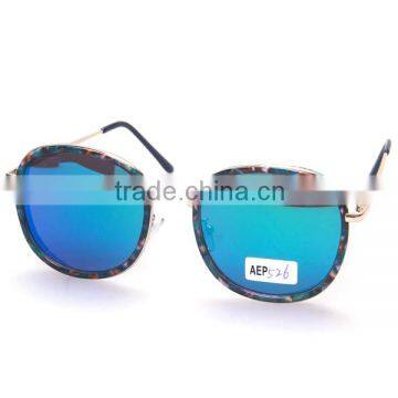 High quality hot selling fashion plastic sunglasses with revo lens