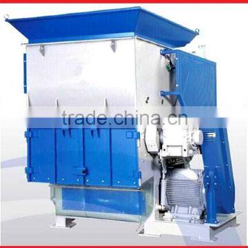 PLASTIC SHREEDER BLOW MOLDING MACHINE