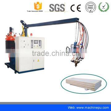 Low Pressure Polyurethane PU Key Chain Foaming Injection Machine photo-3