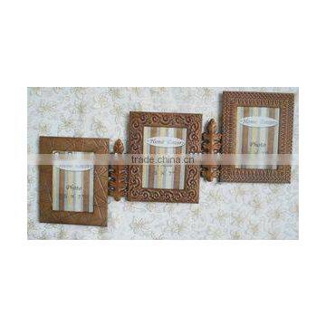 triple photo frame