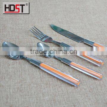 Popular and cheap plastic handle cutlery set in hot sale