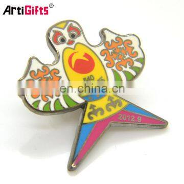 Pin Maker Promotion Cheap Newest Product Metal Hard Enamel Kite Shaped Laple Pin photo-2