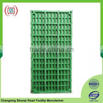 Slat floor for pigs farming equipment