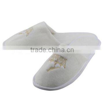 Disposable 100% Cotton With Beautiful Embroidery Hotel Slippers photo-6