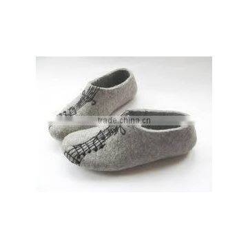 Best Selling Handmade Eco-friendly Musical Notes Slippers