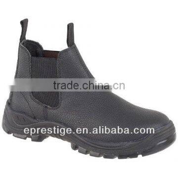 PU injected leather safety shoes