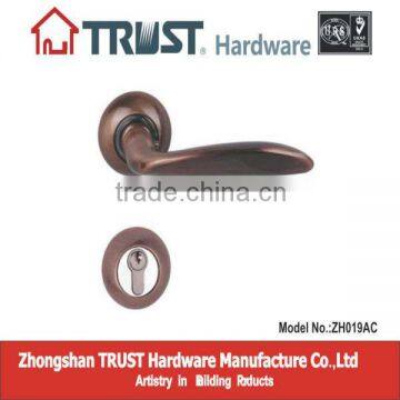 ZH019:Zinc Alloy Lever Door Handle with Escutcheon