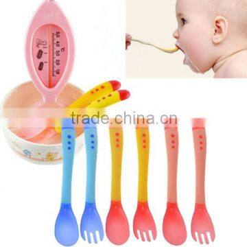 Temperature changing silicone spoon for baby