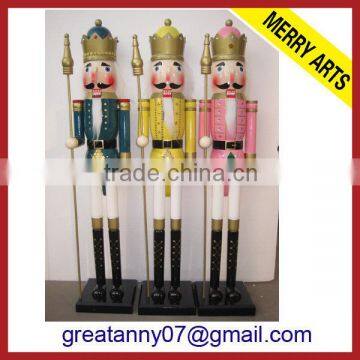 best selling wood crafts wholesale 6ft outdoor wooden carving nutcracker figure