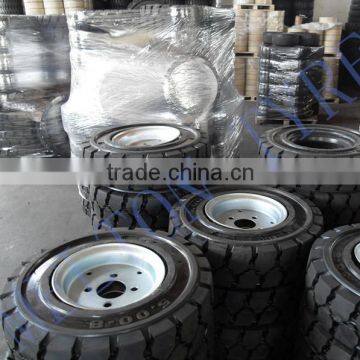 LINDE 600-9 forklift solid trie advance pattern