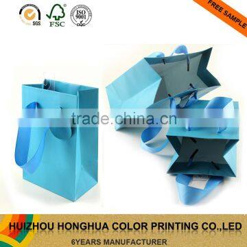 Luxury embossing paper bags with your own logo paper gift bags with handles
