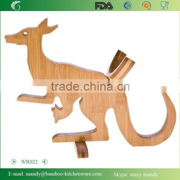 WR022 Kangaroo Shape Wine Rack in Bamboo Material