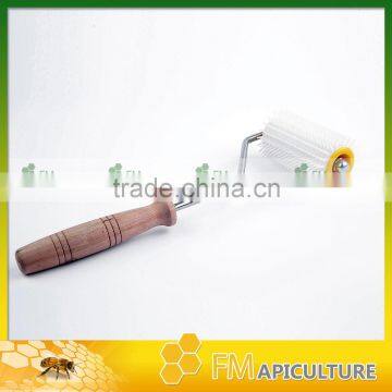 beekeeping tools honey uncapping roller for sale; ,beekeeping propolis Loosener steel needle ;