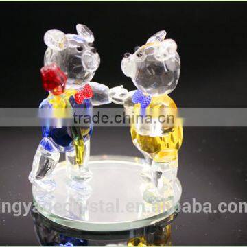 Romantic crystal couple bears as the best crystal wedding present for 15th wedding anniversary