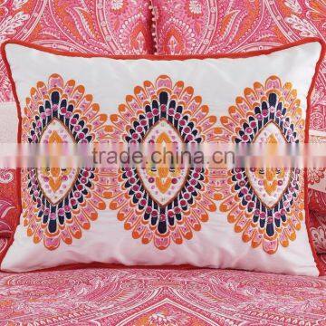 Traditional Paisley Design Quilt Cover photo-3