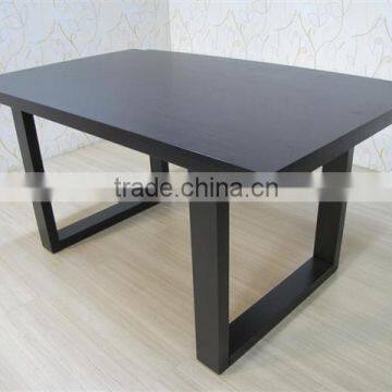 U - Ring Table