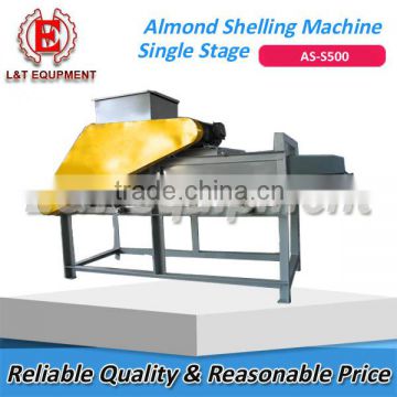 Almond/apricot shelling machine