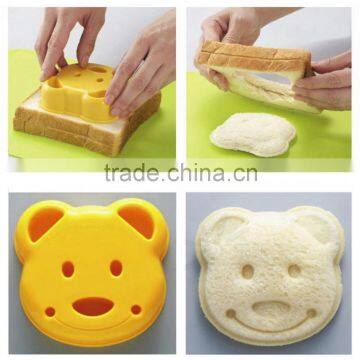 2015 new Home DIY Cookie Cutter Plastic Sandwich Toast Bread Mold Maker Cartoon Bear cake mold cooking tools