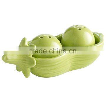 Peas in a Pod restaurant ceramic salt and pepper shaker