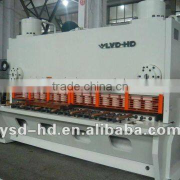 NC control hydraulic cutting machine
