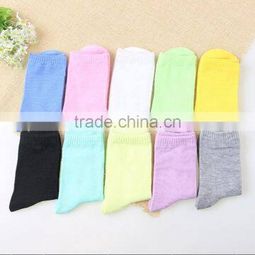 Zm21803a Candy Color Women Ankle Socks Wholesale Ladies Horiery photo-4