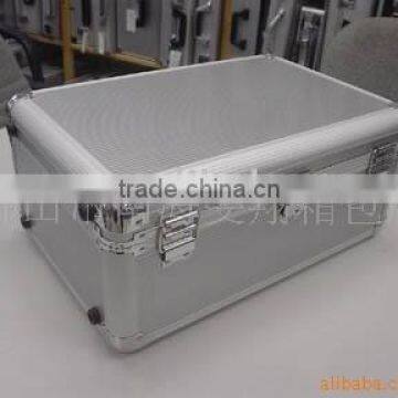 2013 new design Aluminum instrument case ,Aluminum equipment case with sponge inside and size 500*300*180MM