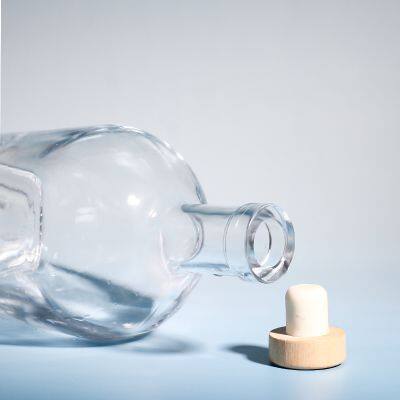 China Manufacturer Factory Price Empty 200ml 500ml 700ml 750ml Water Liquor Vodka Whiskey Selling Empty Glass Bottles photo-4