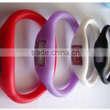 Factory Manufacture Digital Waterproof Silicone Sport Watch photo-2