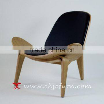 Popular Modern Three-Legged Shell Chair