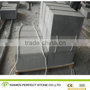 padang dark granite G654 kerb stone bush hammered kerbstone for road side kerb