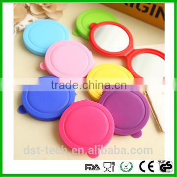 Personalized pocket silicone makeup mirror