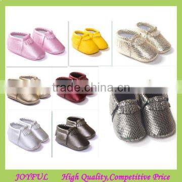 Best selling wholesale new fashion lighted side soft newborn leather baby moccasins