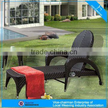 High Quality Rattan Leisure Recliner Beach Lounger With Wheel photo-2
