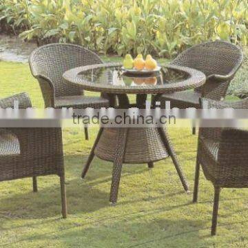 Selling Outdoor Dining Sets