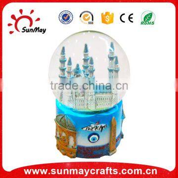 Polyresin Snow Globe Valentine Gift photo-4