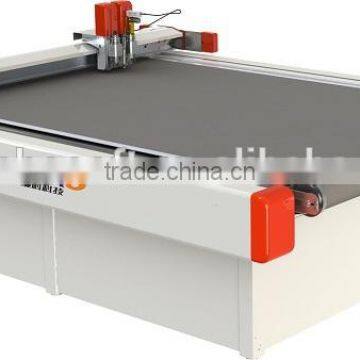 IECHO CNC Automatic Cutting Machine for PVC Coil Mat Leather and Rubber Car Mats Carpets photo-2
