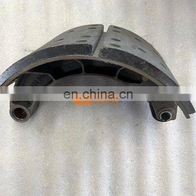 China Heavy Truck HOWO A7 Hohan Golden Prince Sinotruk Hc16 Front/Middle/Rear Axle Parts Az9231342061 Brake Shoe photo-3