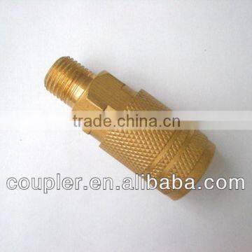 Moltion type quick coupler for USA