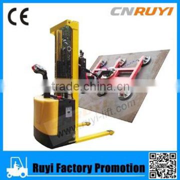 Electric vacuum lifter for metal sheet