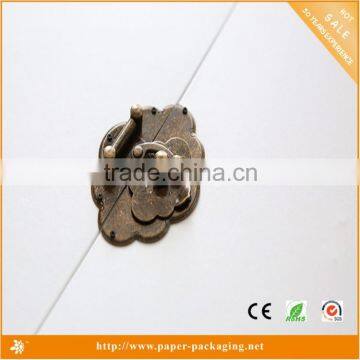 The Low-Key Pure Of Tin Gift Box photo-5