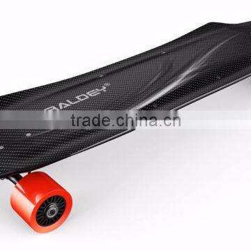 2016 carbon fiber 3000w e skateboard 83mm longboard with 40km long range