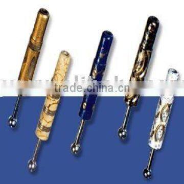 Small Diamond Holder with Diamond Cut