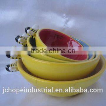bee ceramic measuring cups set