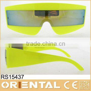 yellow sports sunglasse