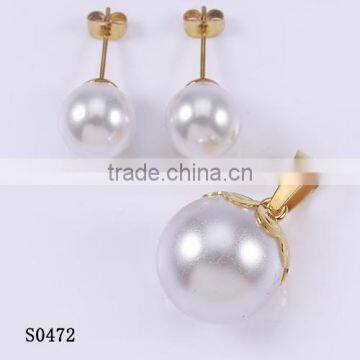 China famous wholesale white fake pearl graceful jewelry set for women