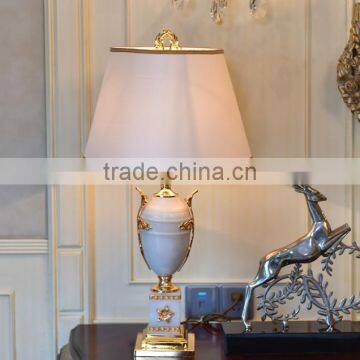 High class onyx made pure brass bottom table lamp