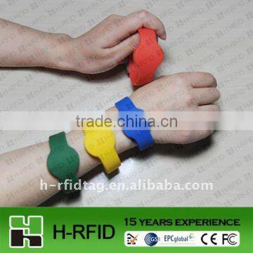 silicone wristand tag products from manufacture with 5 years experience