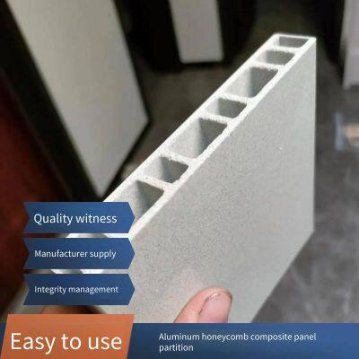 Раздвижные перегородки для ванных кабинетов в офисном здании бренда sanlihe, доски с древесным узором второй генерации, устойчивые к влаге и плесени. Оптовая продажа и индивидуальное изготовление перегородок для отделки туалетов