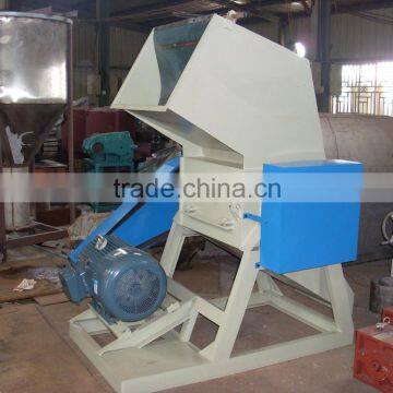 Wasted plastic water bottle crushing machine Crushing plastic recycling crusher